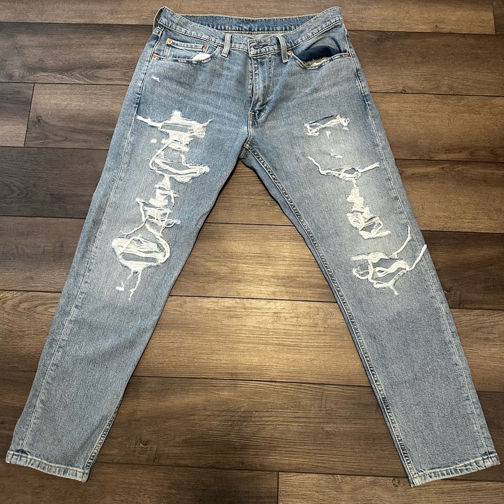 Women’s Levi Jeans 32x30
